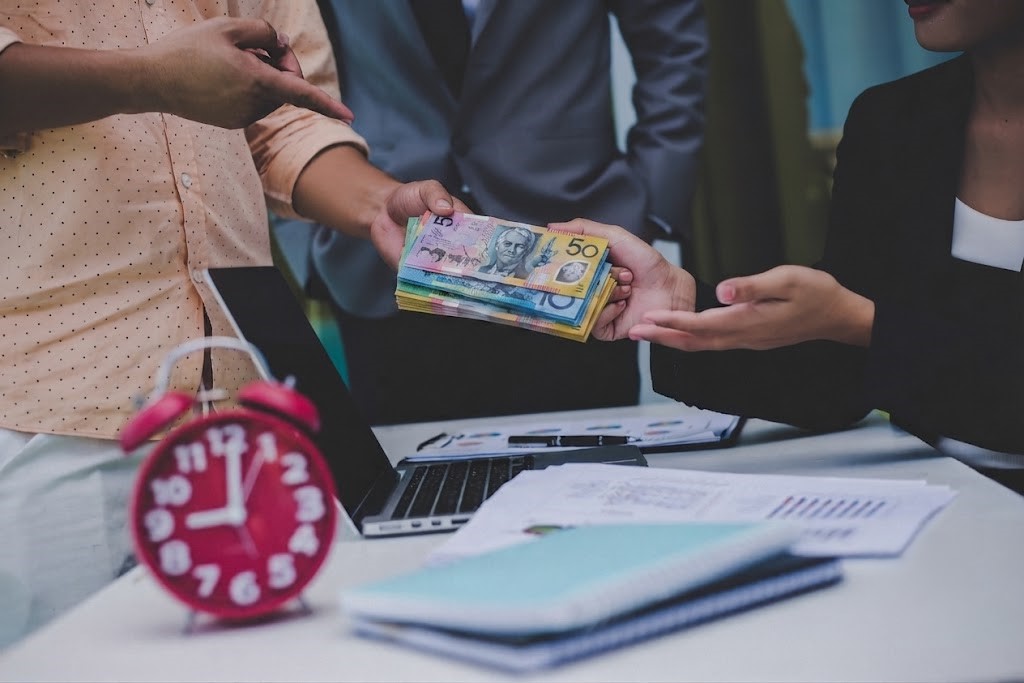 How Perth Commercial Debt Collection Agencies Resolve Complex B2B Payment Disputes