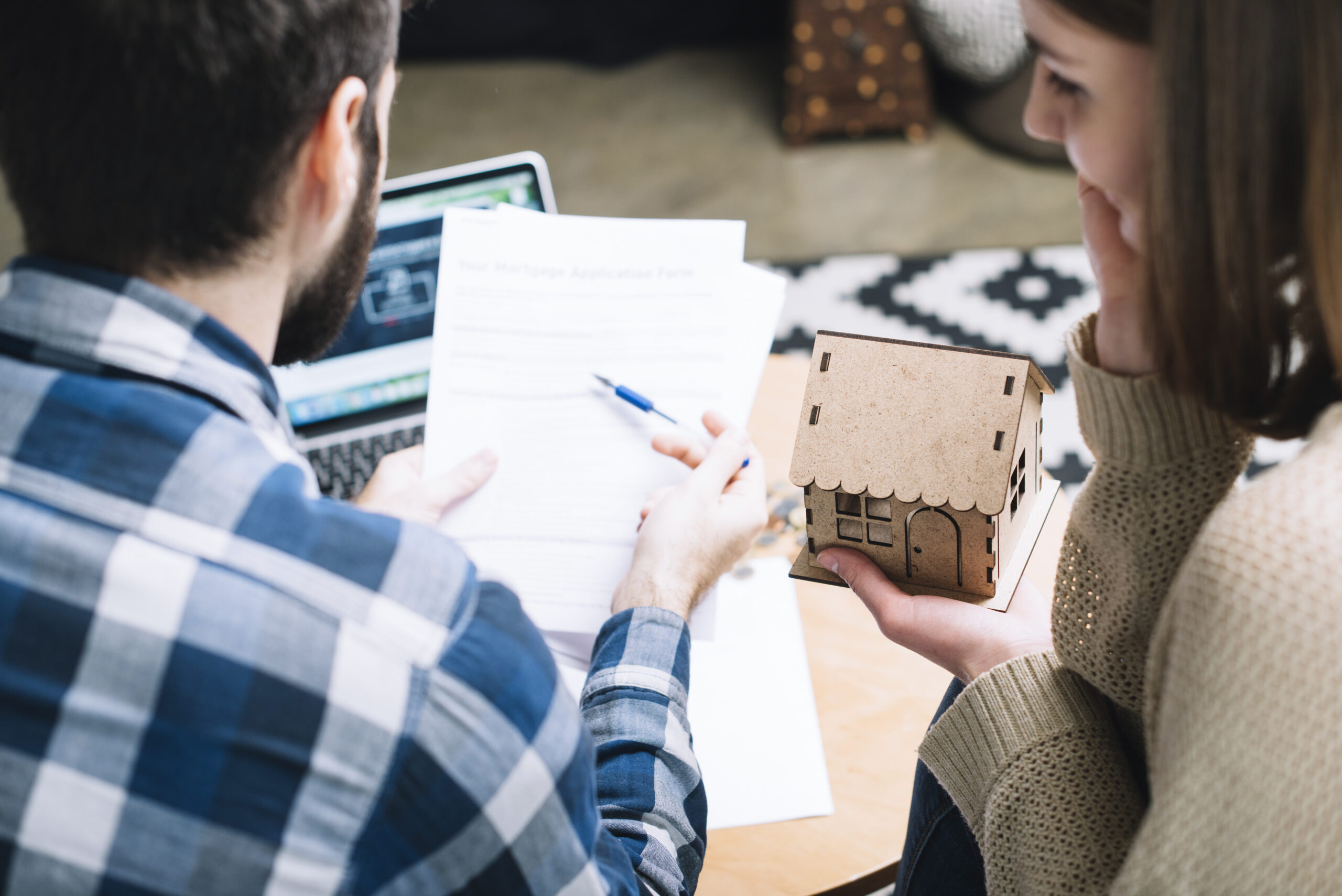 Debt collector helping WA property managers recover unpaid rent from residential tenants
